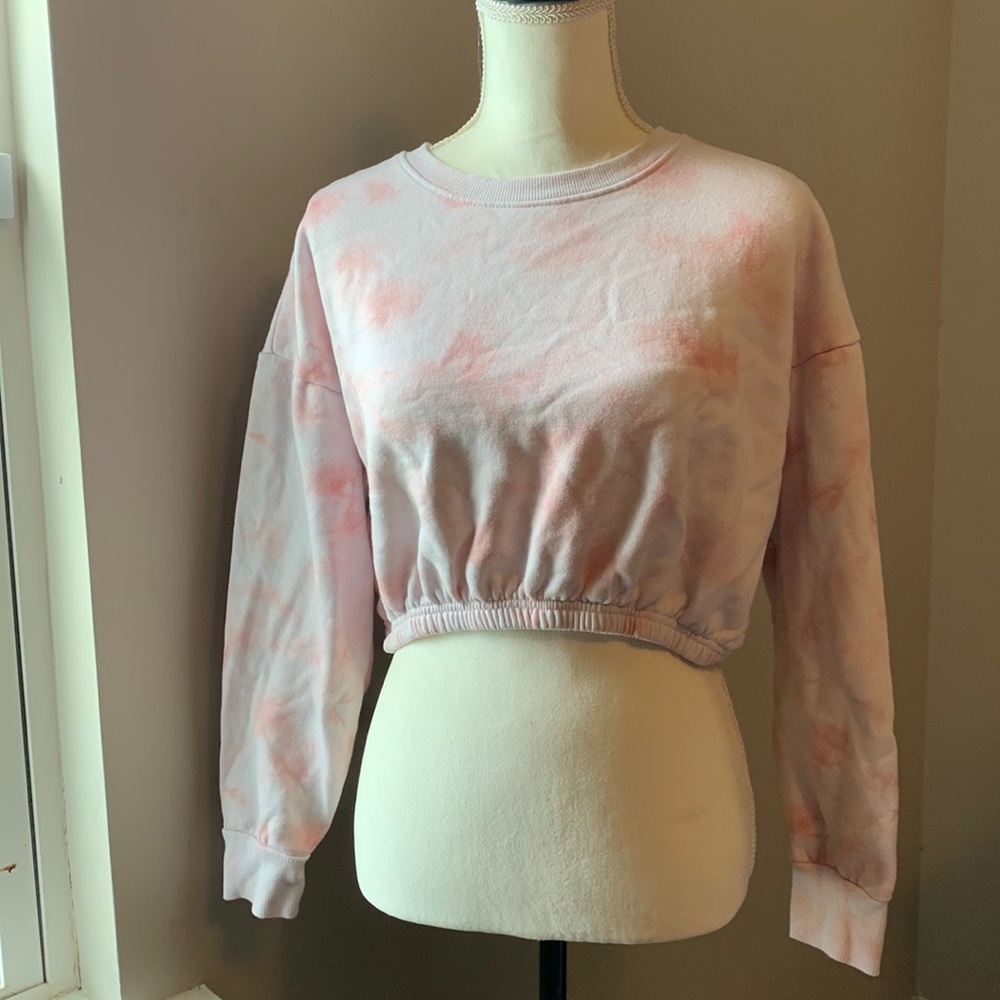 Tie dye cropped sweatshirt. Forever 21